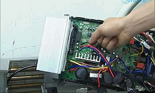 铁锋美的空调电话是多少